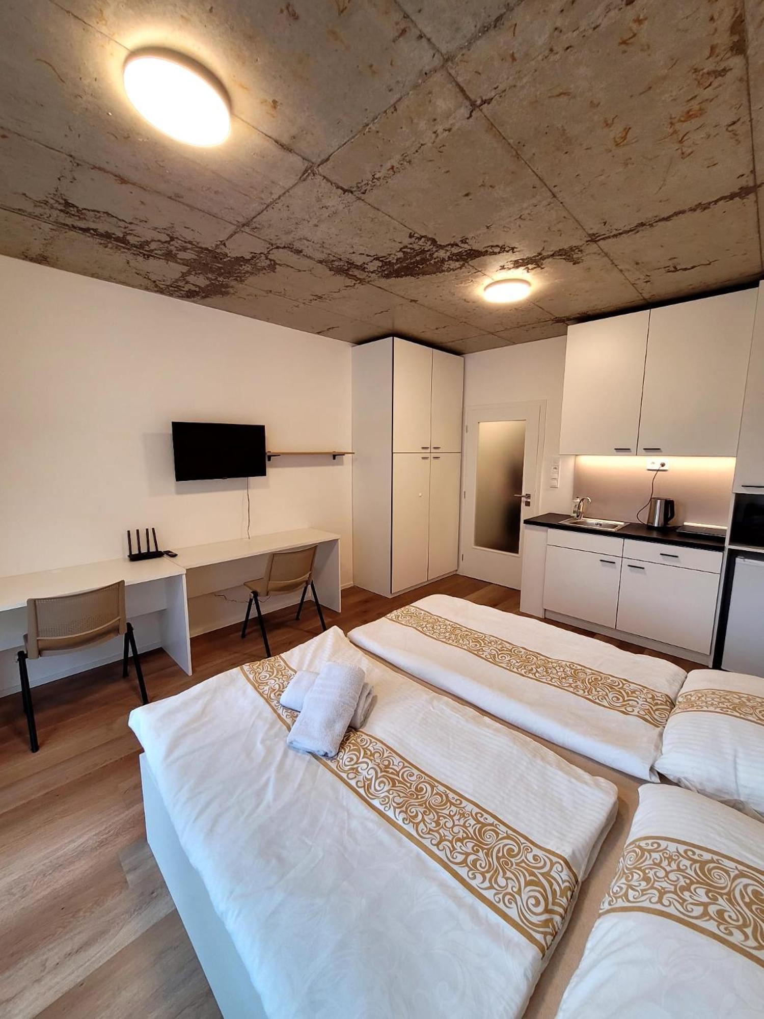Street Apartments Brno Center Екстер'єр фото